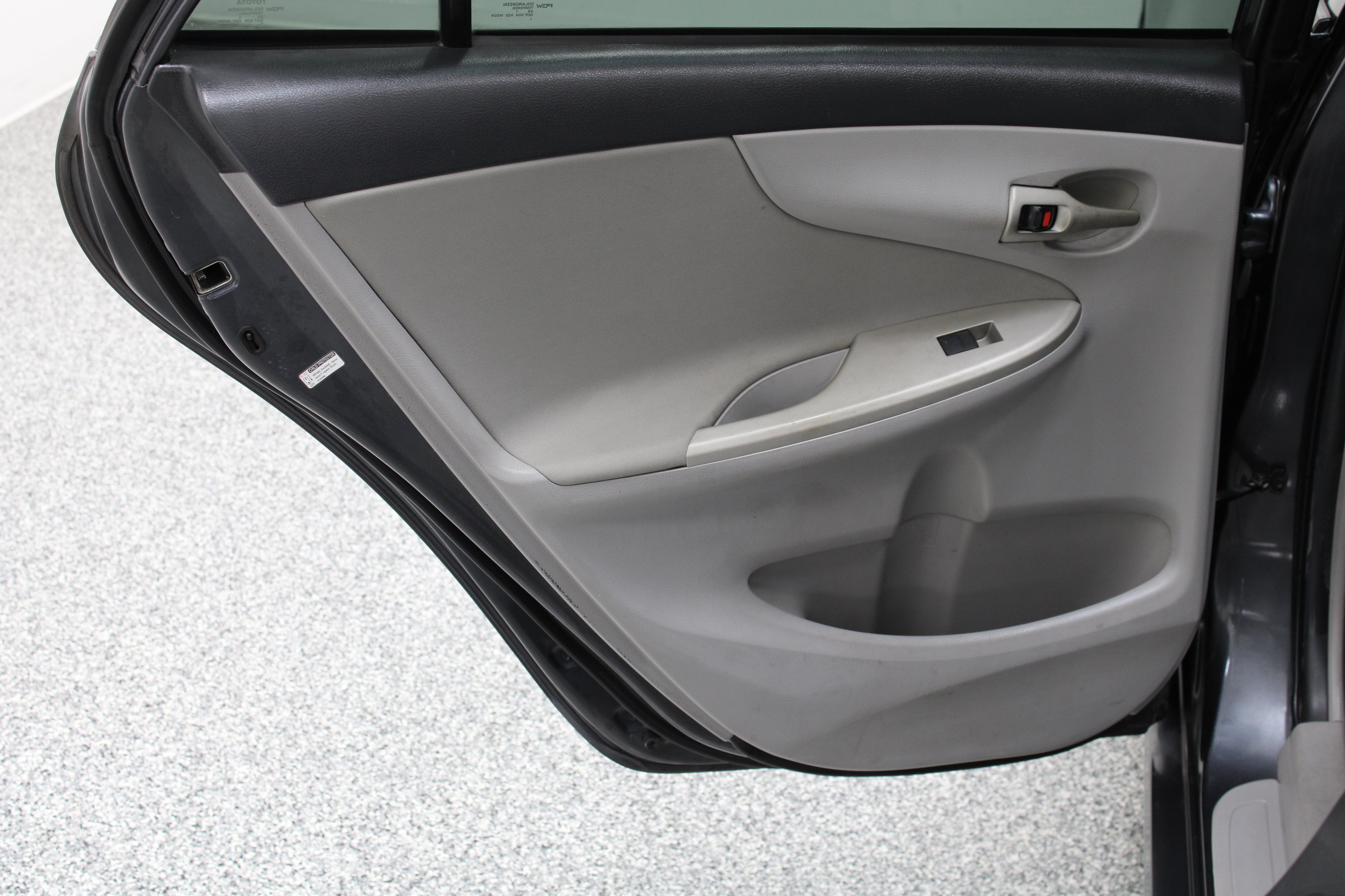 Used 2011 Toyota Corolla LE FWD image 22