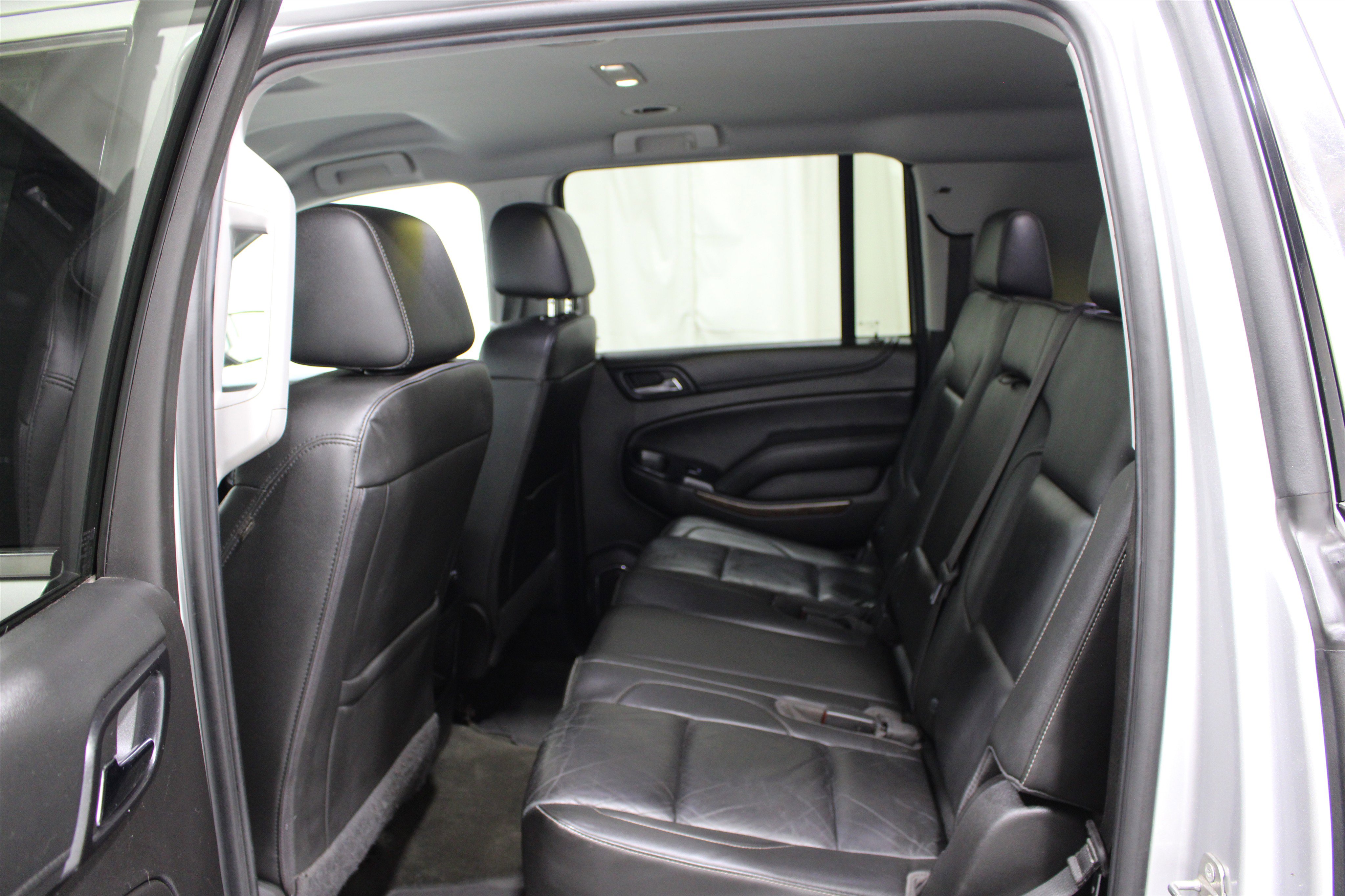 Used 2018 Chevrolet Suburban LT AWD/4WD image 20