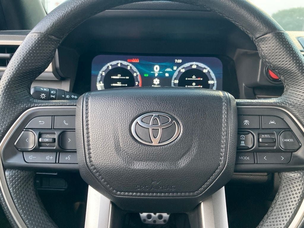 Certified 2025 Toyota Tacoma TRD Sport AWD/4WD image 17