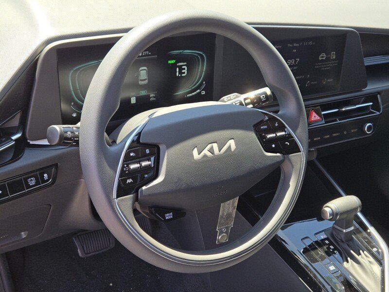 New 2026 Kia Niro LX FWD image 10