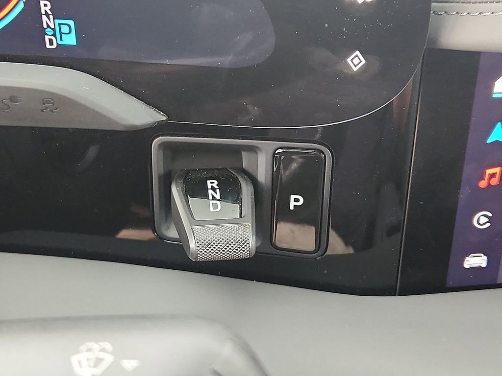 Certified 2025 Porsche Taycan image 13