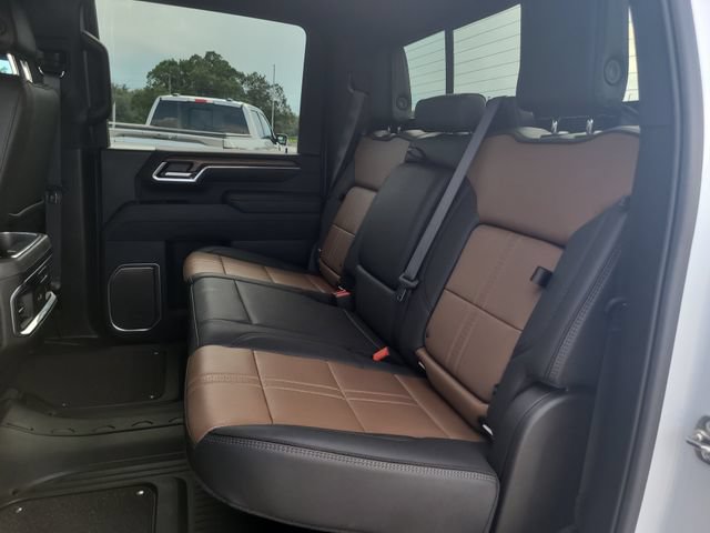 Used 2025 Chevrolet Silverado 3500 High Country w/ Technology Package AWD/4WD image 13