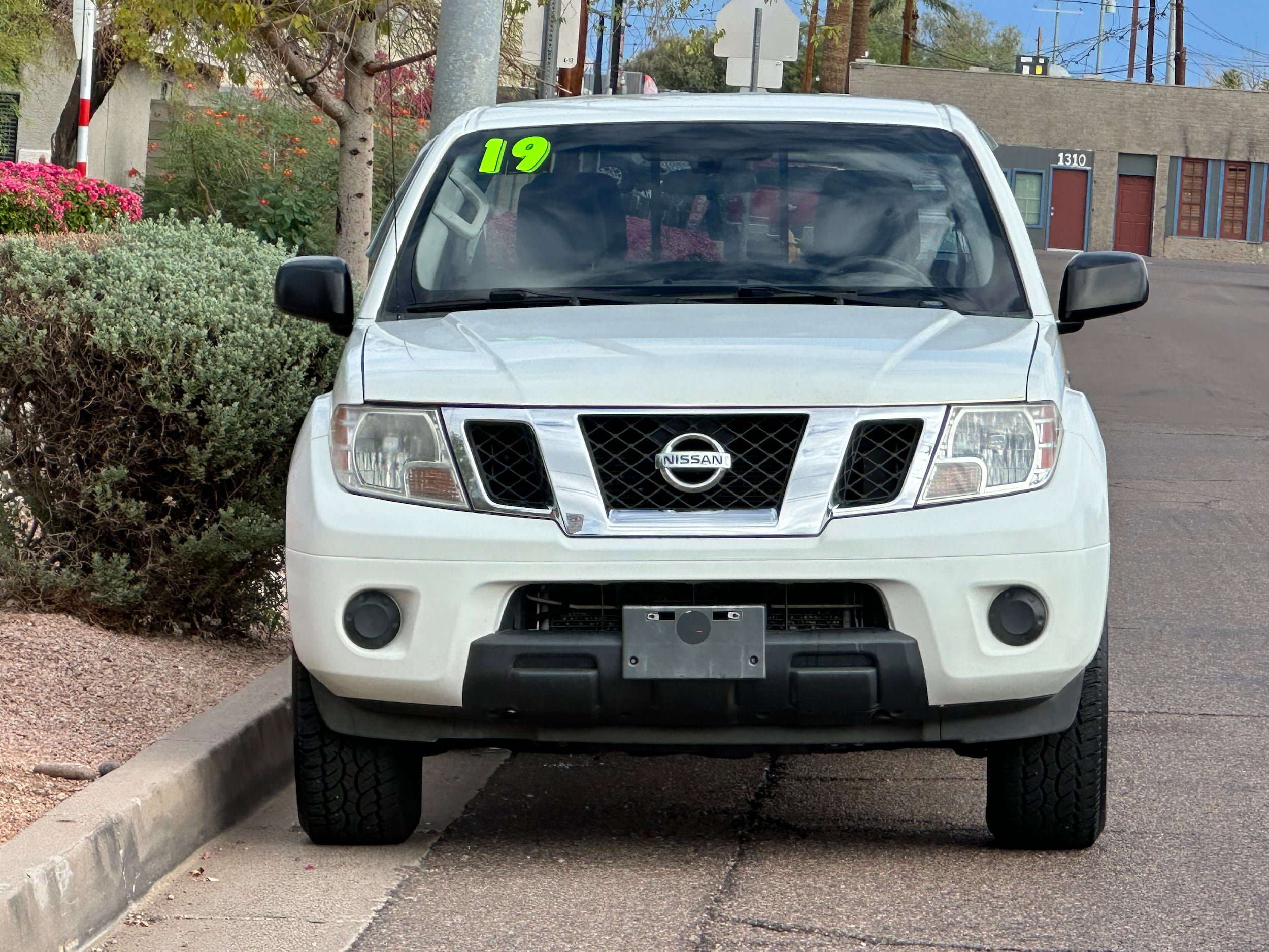 Used 2019 Nissan Frontier SV RWD image 2