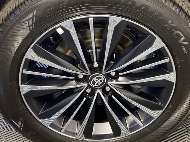 Used 2025 Toyota Grand Highlander AWD Hybrid image 32