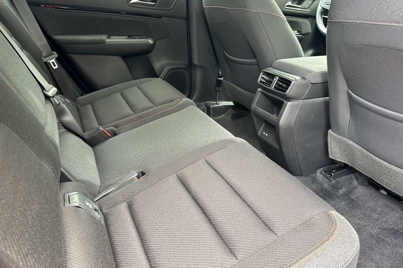 Used 2024 Honda Prologue EX image 32
