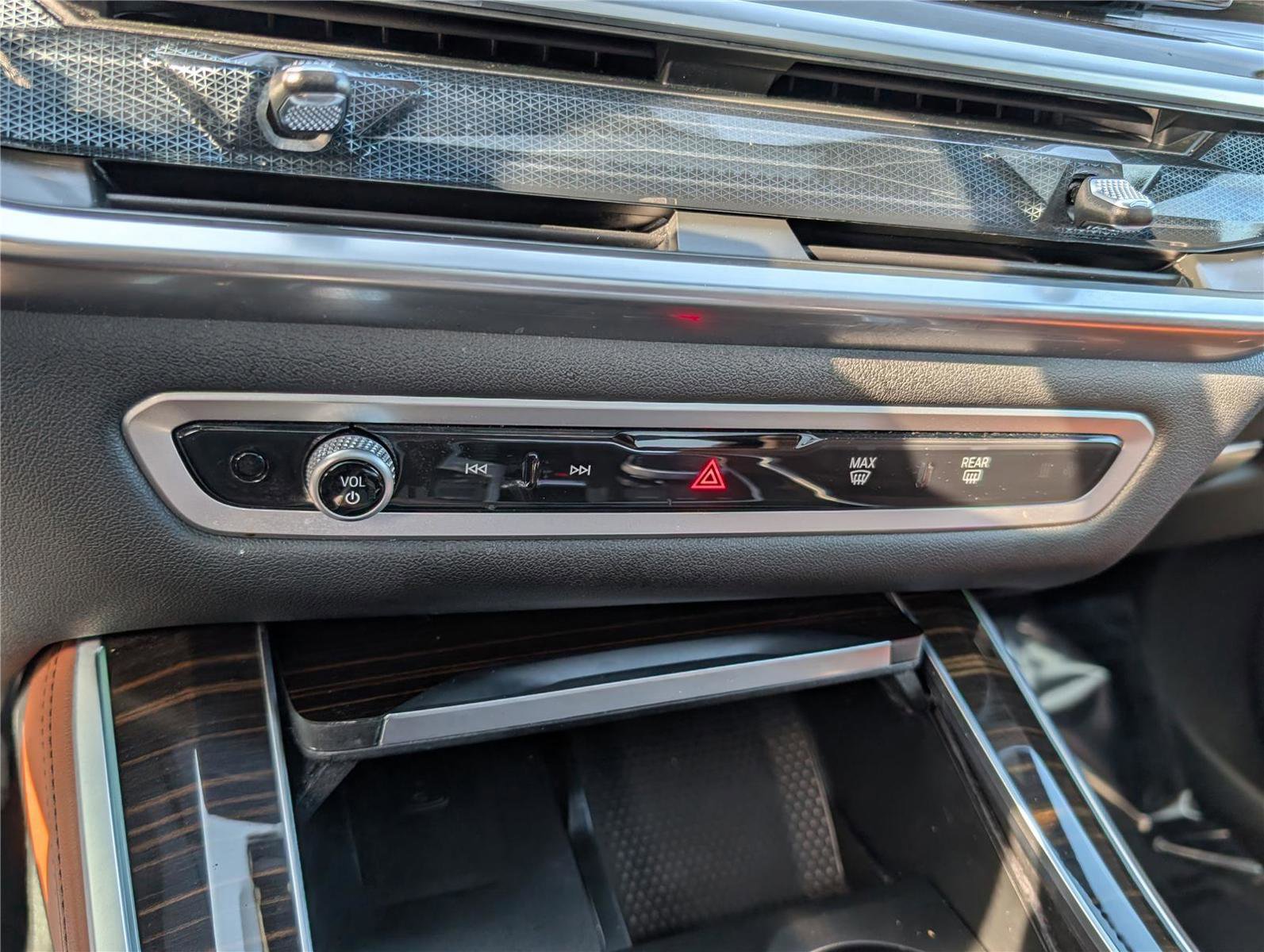 Used 2025 BMW X5 xDrive50e image 29