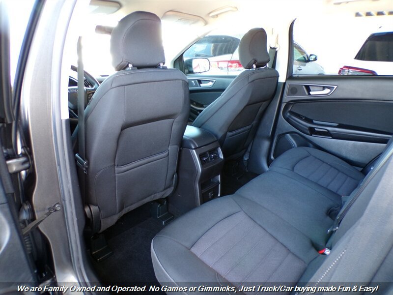 Used 2015 Ford Edge SE FWD image 19