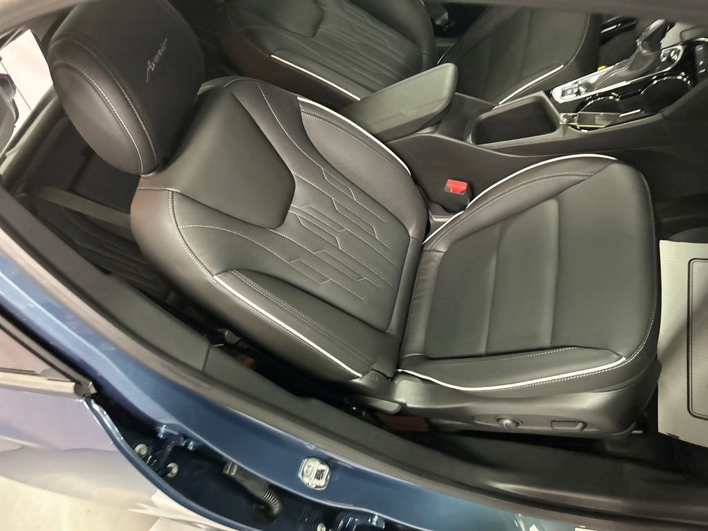 Used 2026 Buick Encore GX Avenir w/ Avenir Technology Package image 26