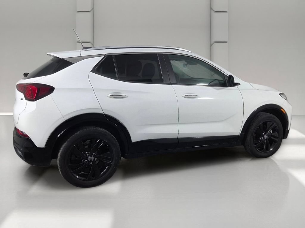 Used 2024 Buick Encore GX Sport Touring FWD image 5