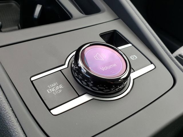 New 2026 Volkswagen Tiguan SE image 11