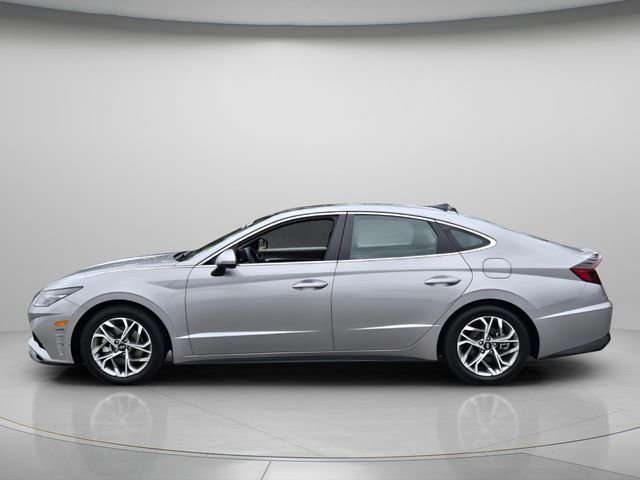 Used 2023 Hyundai Sonata SEL w/ Convenience Package image 3