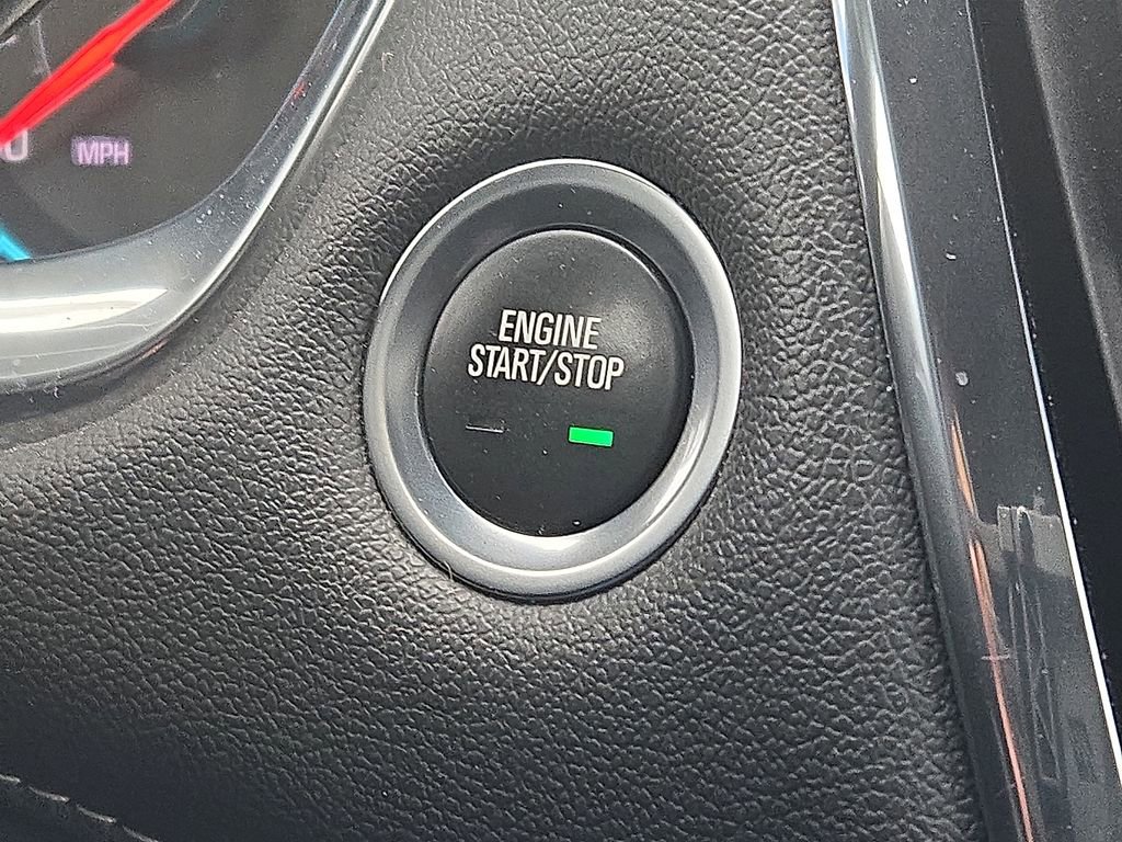 Used 2023 Chevrolet Traverse LT image 30