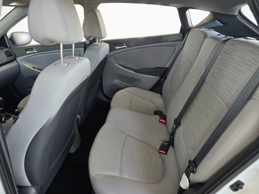 Used 2016 Hyundai Accent SE FWD image 34