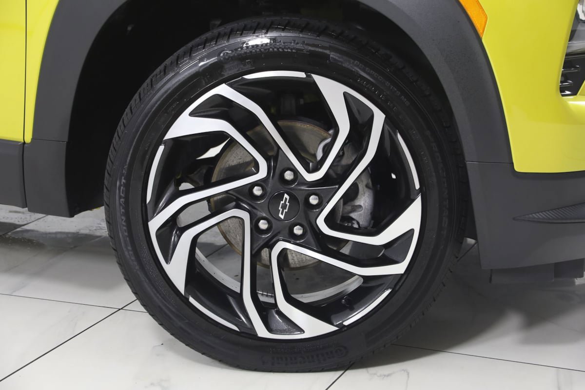 Used 2024 Chevrolet TrailBlazer RS w/ Convenience Package AWD/4WD image 14