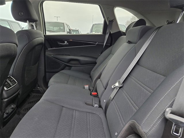 Used 2019 Kia Sorento LX w/ LX Convenience Package image 26