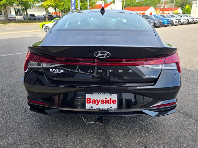 Used 2023 Hyundai Elantra Limited w/ Preferred Accessory Package FWD image 35