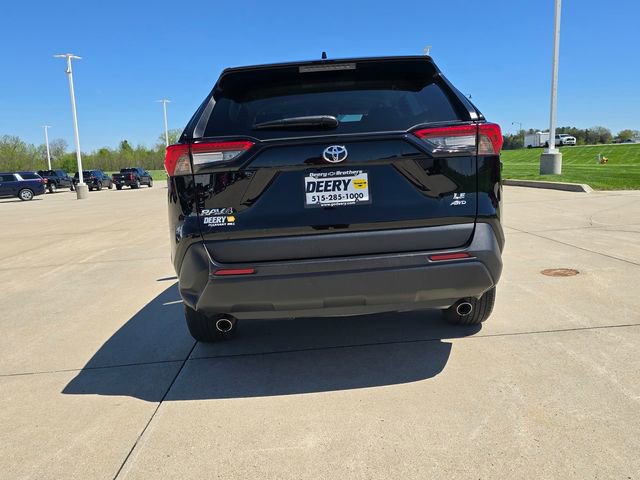 Used 2023 Toyota RAV4 LE AWD/4WD image 12