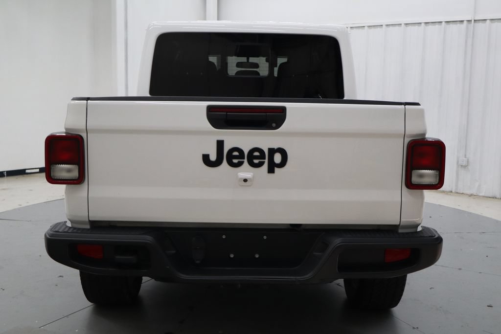 Used 2024 Jeep Gladiator Sport AWD/4WD image 4