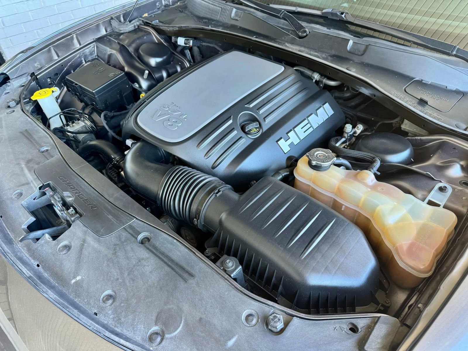 Used 2017 Dodge Charger R/T RWD image 15