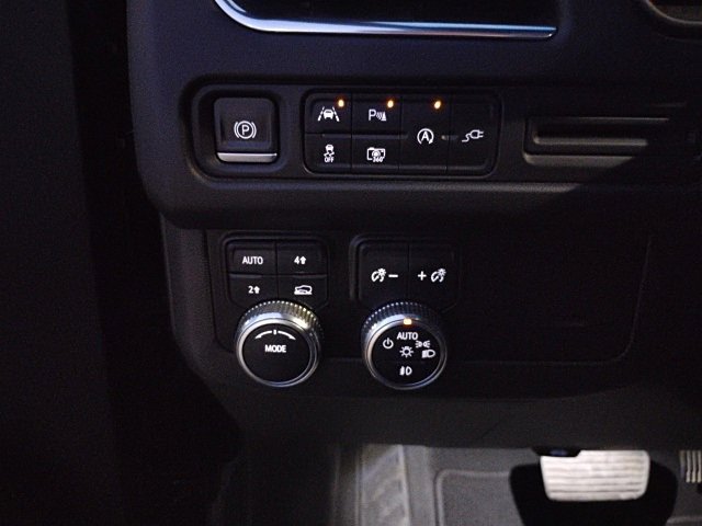 Used 2022 GMC Yukon SLT w/ SLT Luxury Package image 23