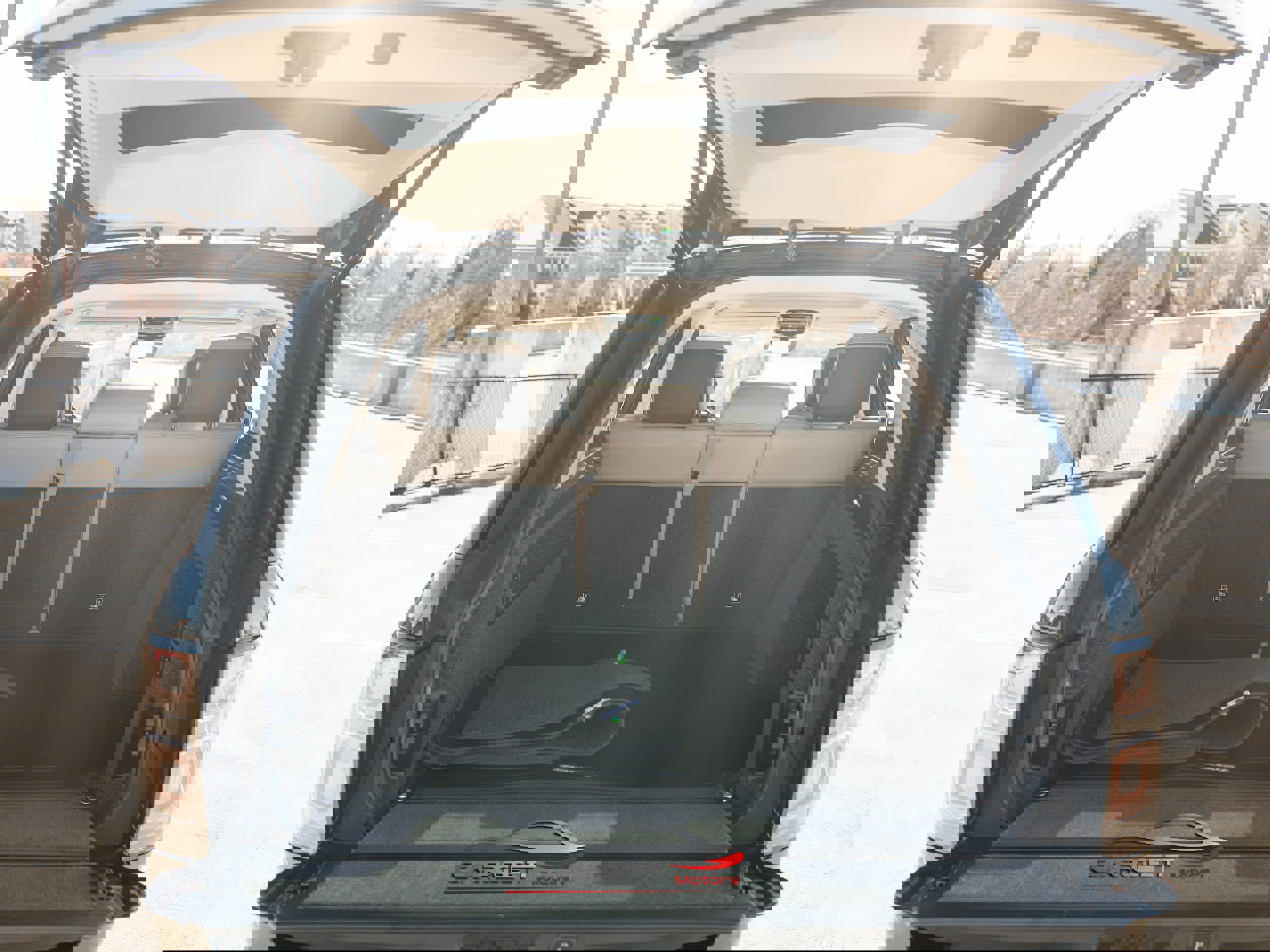 Used 2020 Land Rover Range Rover HSE image 47