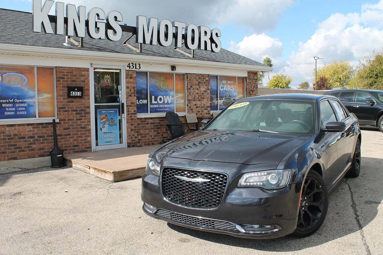 Used 2019 Chrysler 300 S
