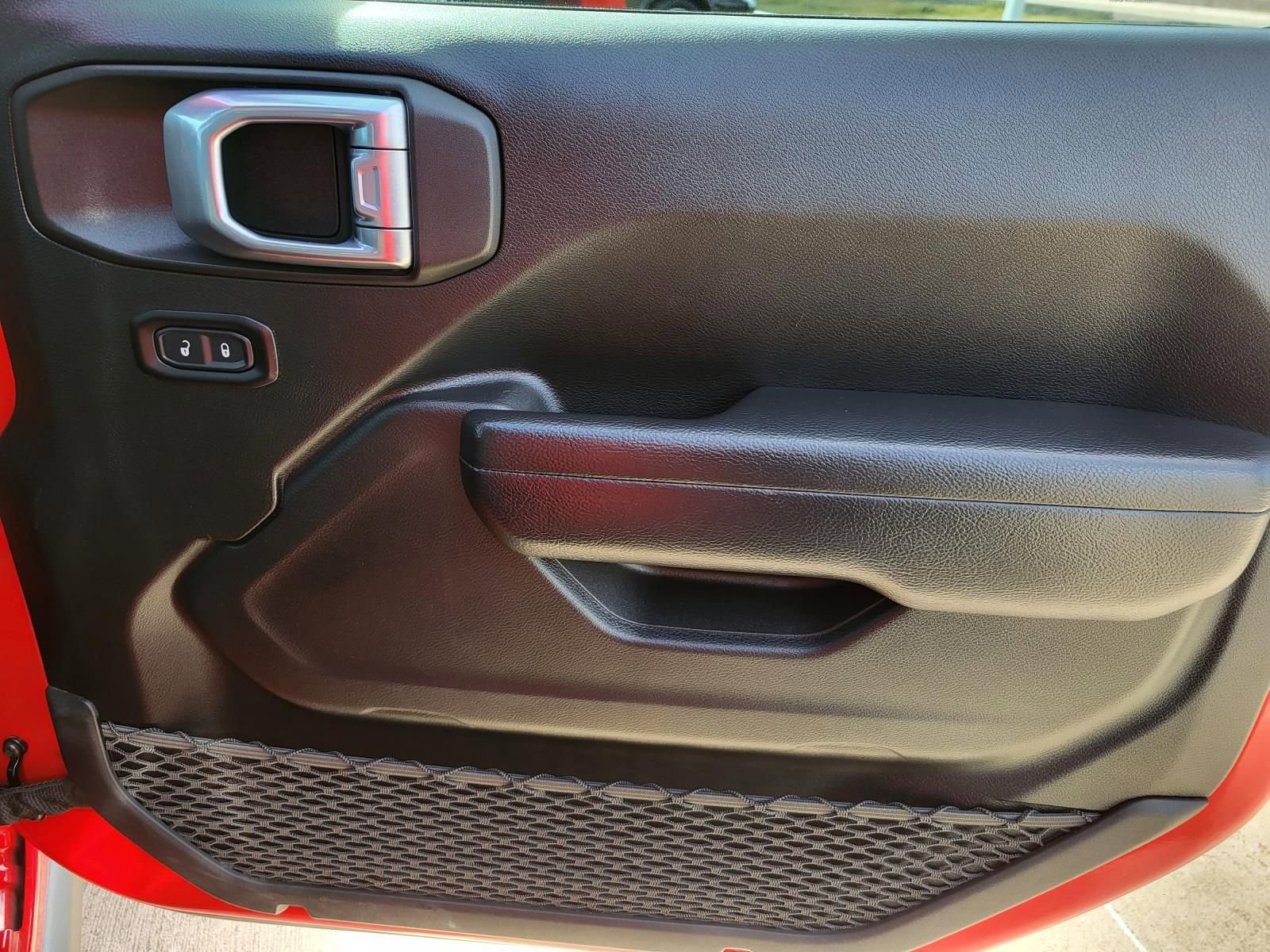 Used 2022 Jeep Gladiator Willys image 15