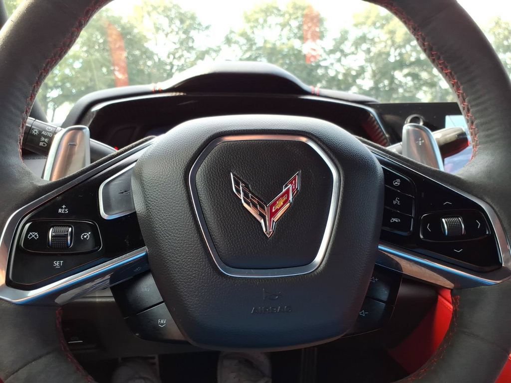 Used 2022 Chevrolet Corvette Stingray Preferred Cpe w/ Z51 Performance Package RWD image 21