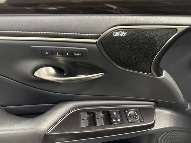 Used 2019 Lexus ES 300h w/ Accessory Package FWD image 25