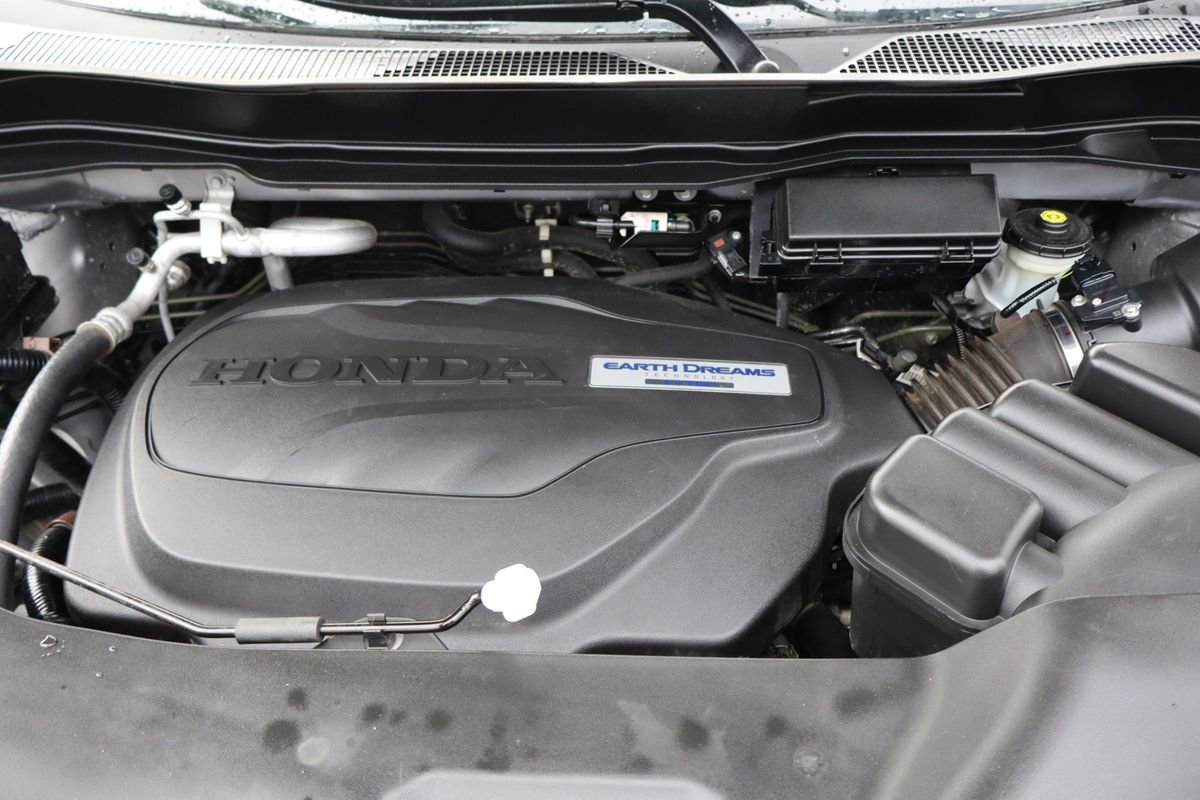 Used 2017 Honda Pilot Touring image 42