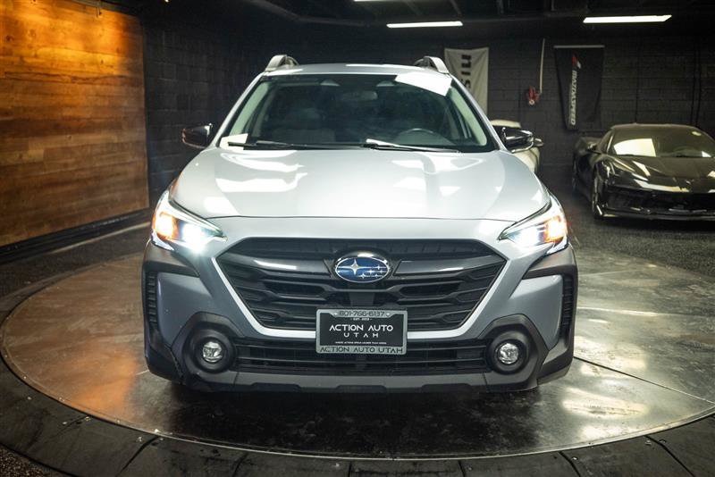 Used 2023 Subaru Outback Premium AWD/4WD image 4