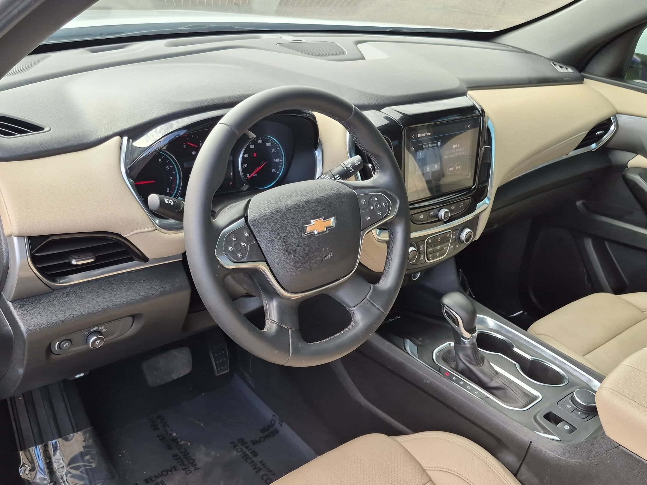 Used 2023 Chevrolet Traverse LT FWD image 13