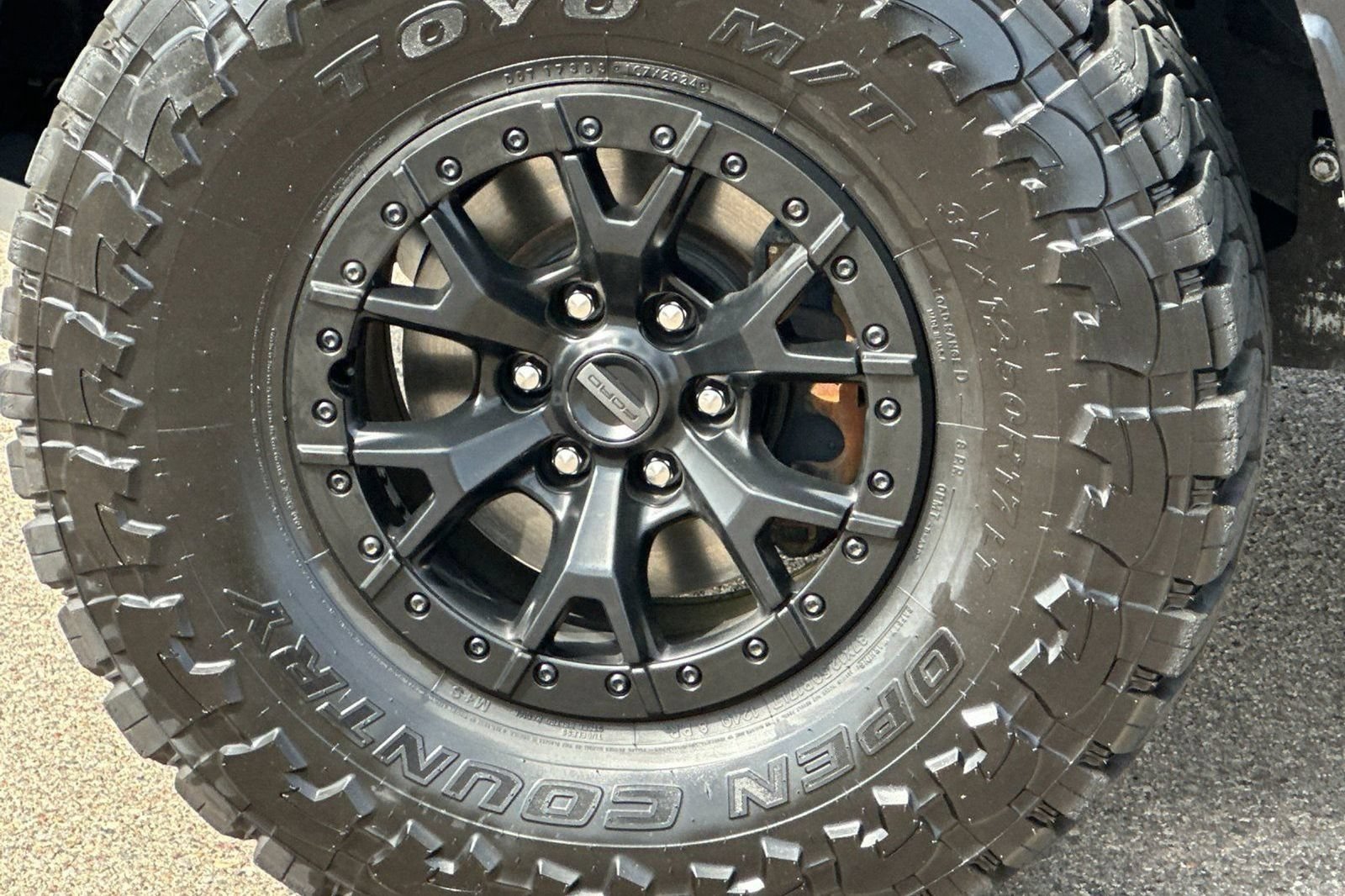 Used 2023 Ford F150 Raptor w/ Equipment Group 802A Raptor R AWD/4WD image 39