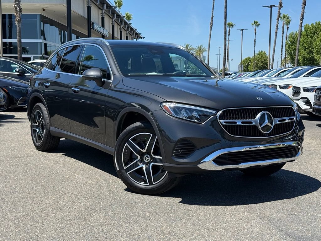 Certified 2026 Mercedes-Benz GLC 300 4MATIC image 1