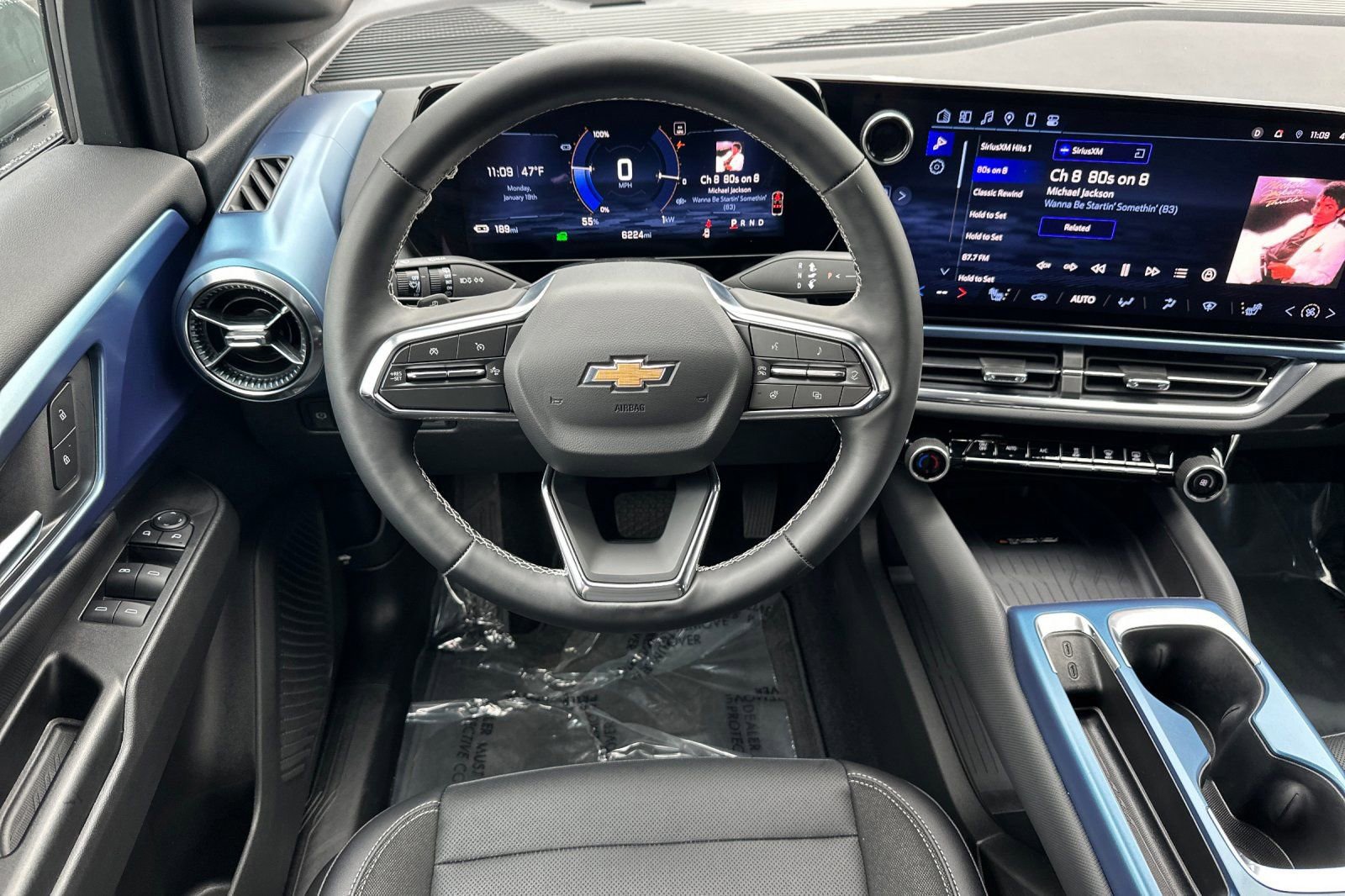 Used 2025 Chevrolet Equinox EV LT w/ Convenience Package image 15