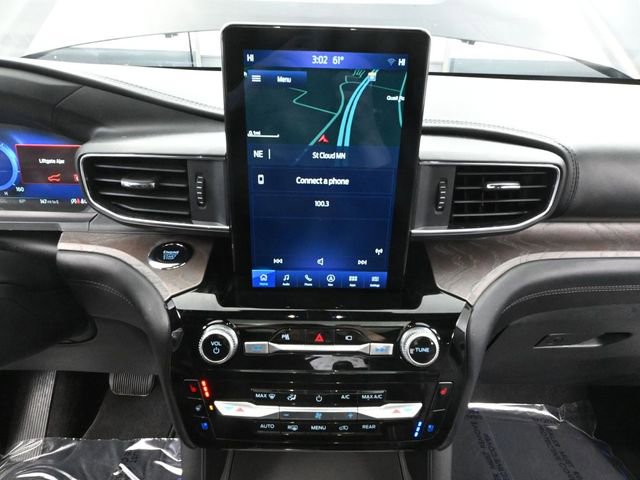 Used 2023 Ford Explorer Platinum w/ Technology Package image 34