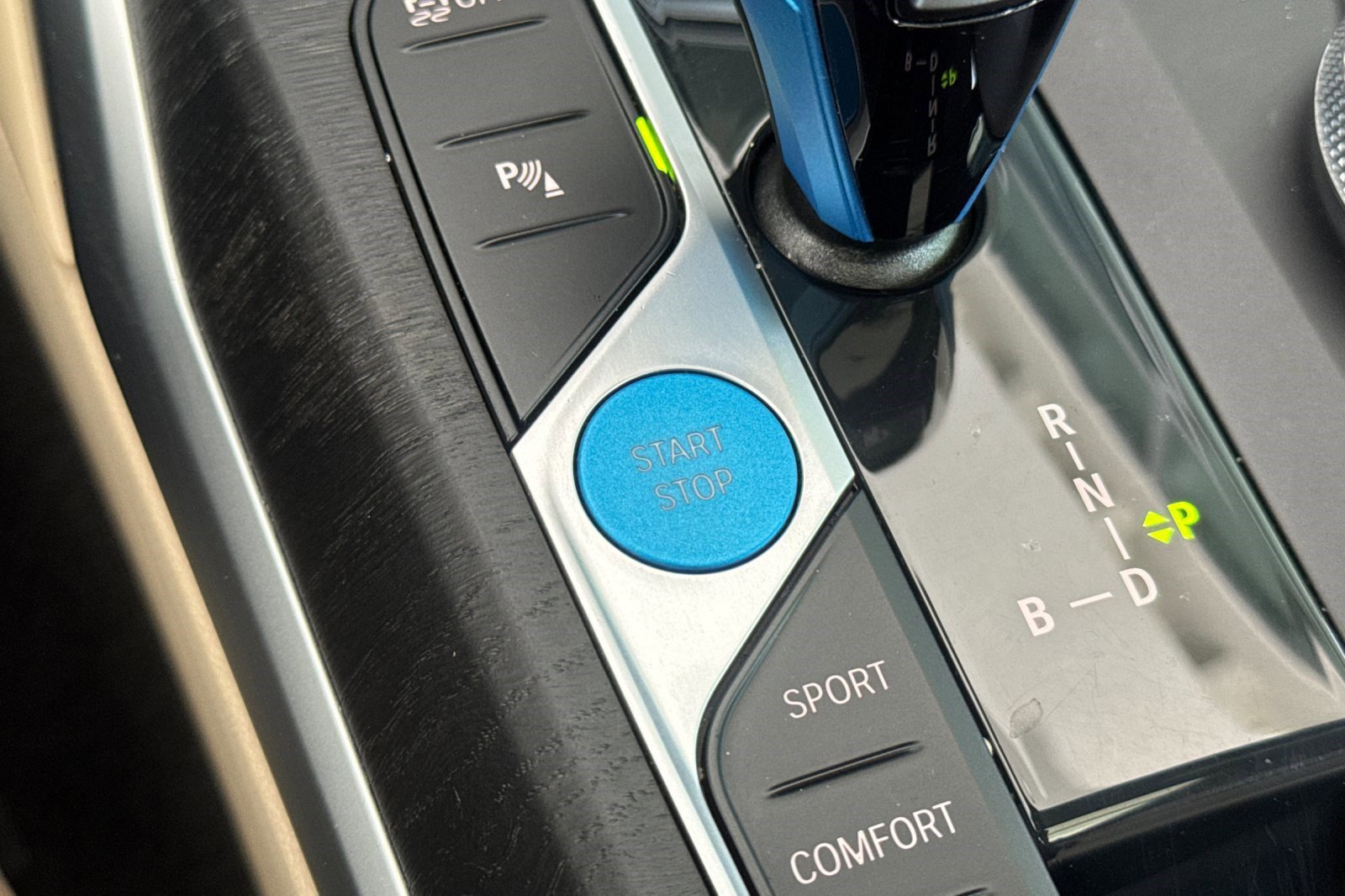 Certified 2023 BMW i4 eDrive35 w/ Premium Package RWD image 32