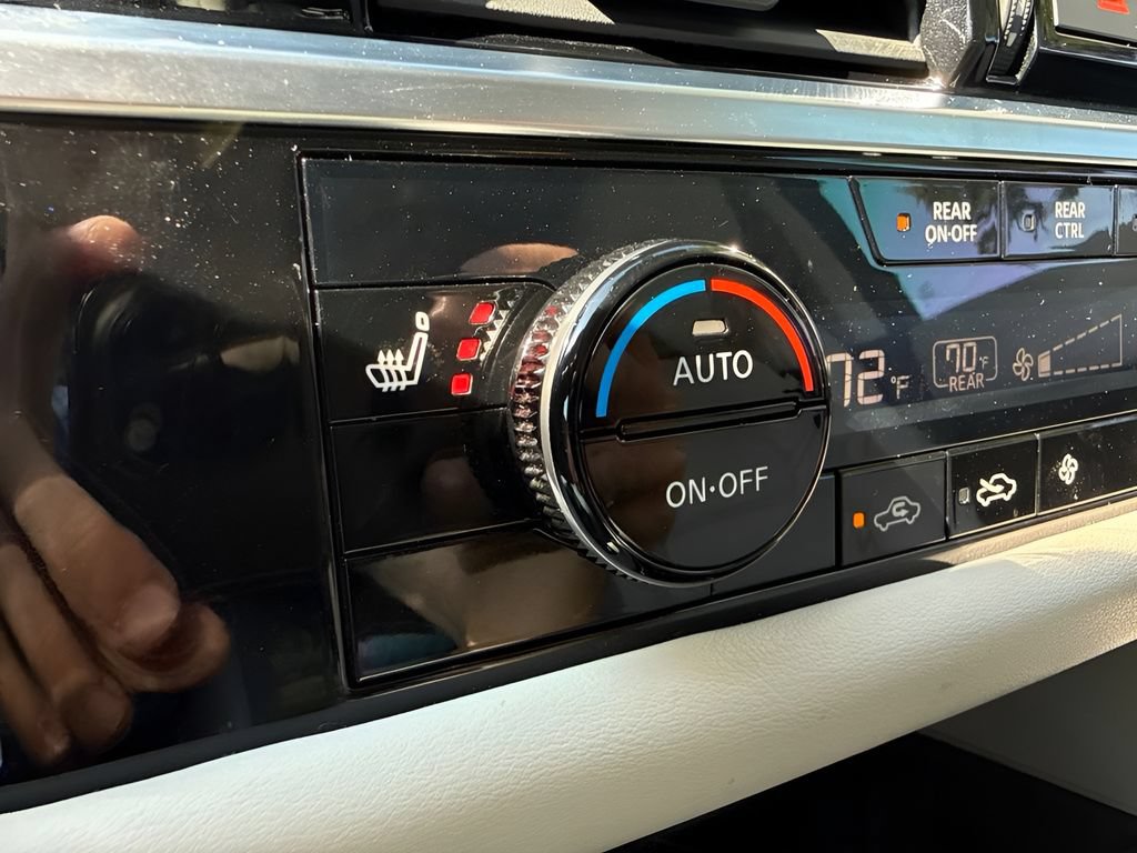 Used 2023 Nissan Pathfinder SL AWD/4WD image 24