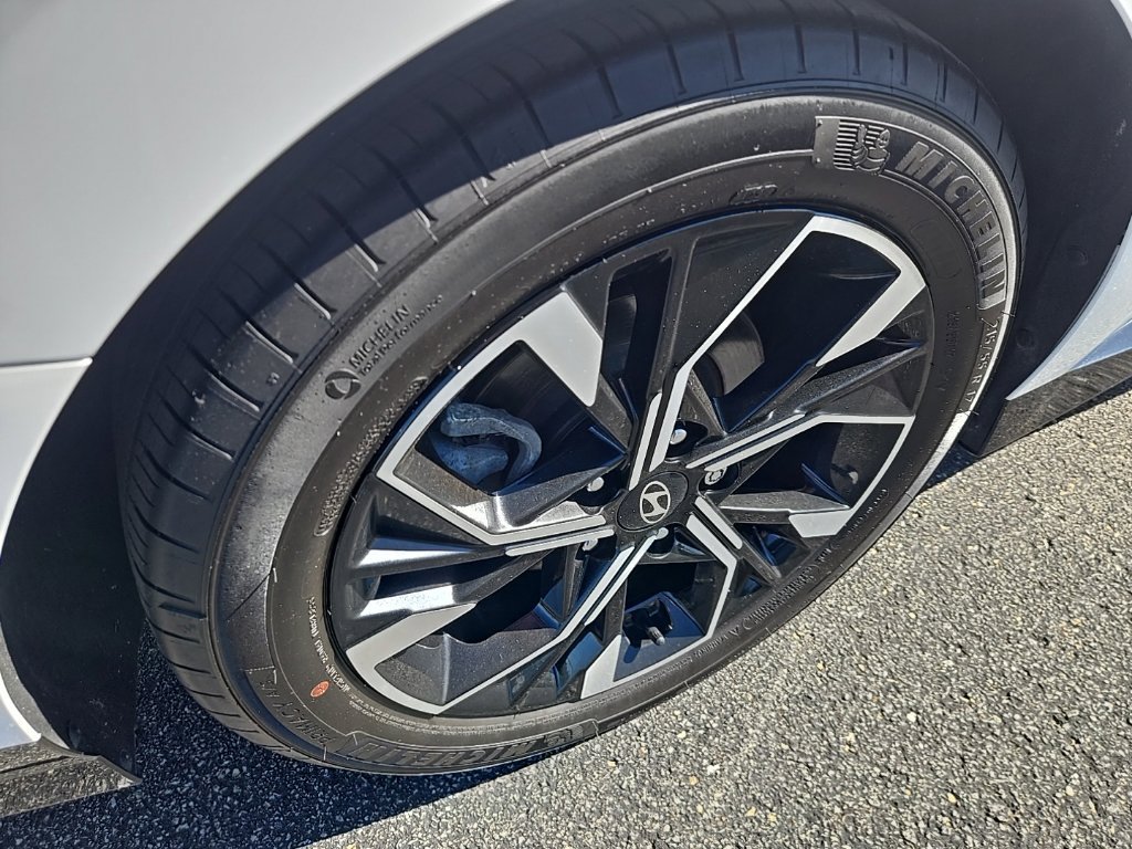 Certified 2024 Hyundai Sonata SEL AWD/4WD image 18