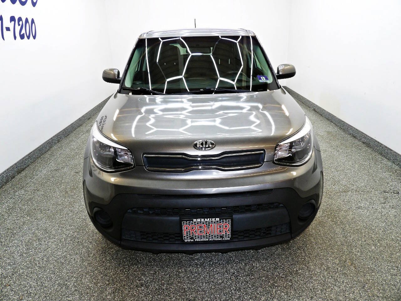Used 2017 Kia Soul FWD image 2