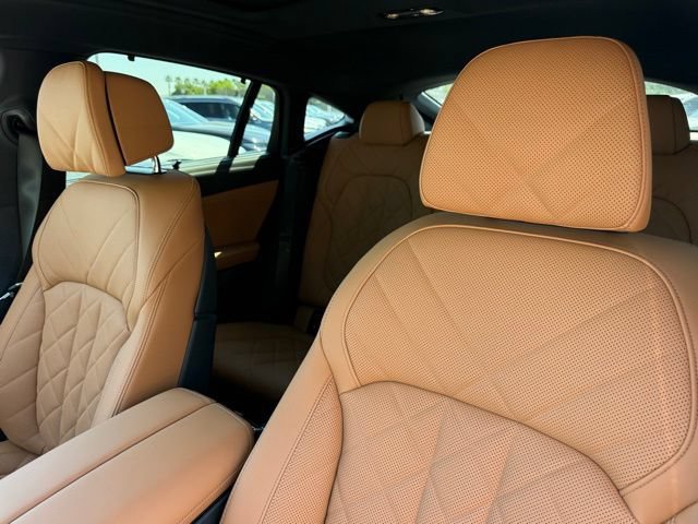 New 2026 BMW X6 M60i AWD/4WD image 19