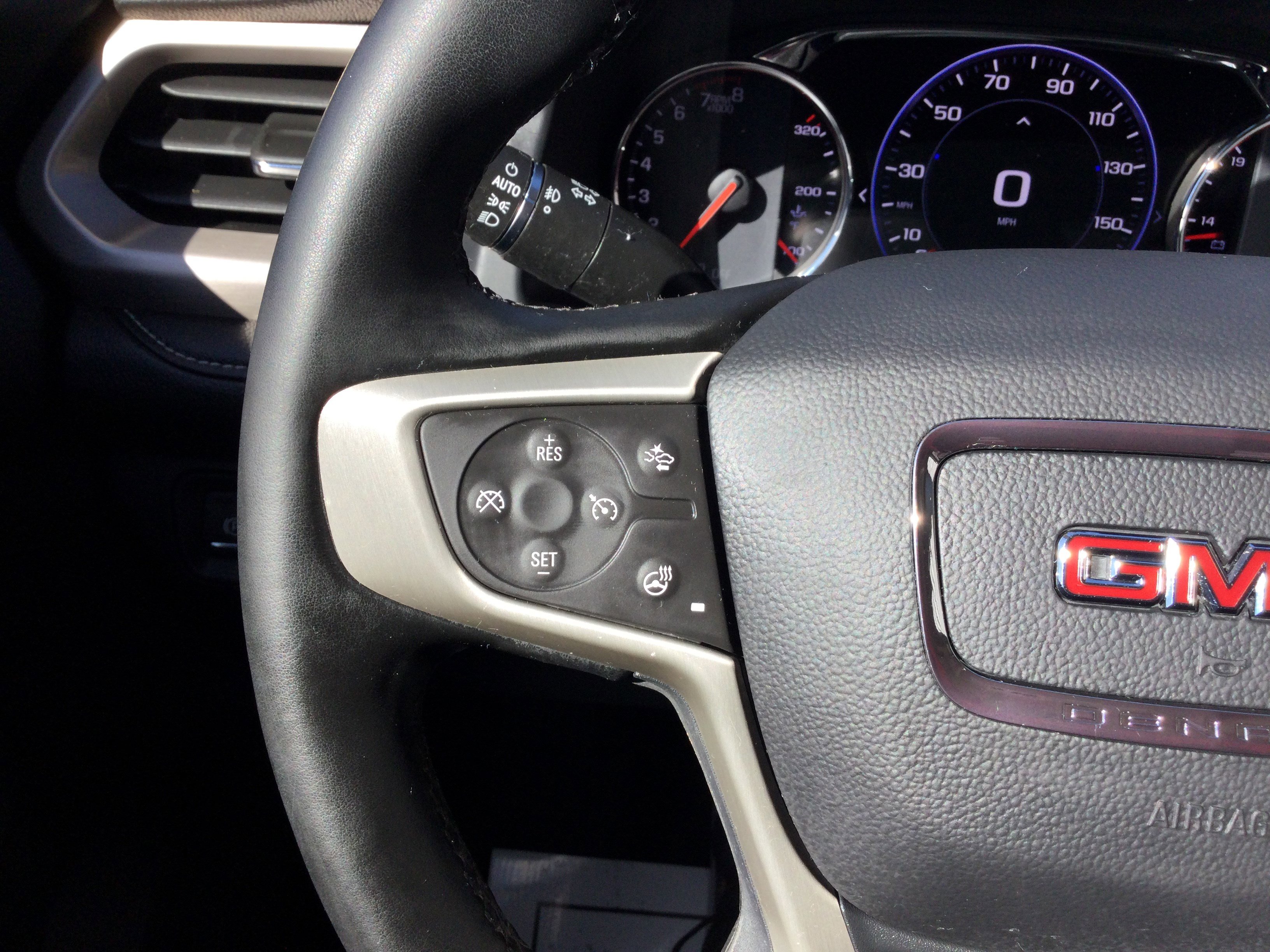 Used 2023 GMC Acadia Denali w/ Denali Ultimate Package image 19