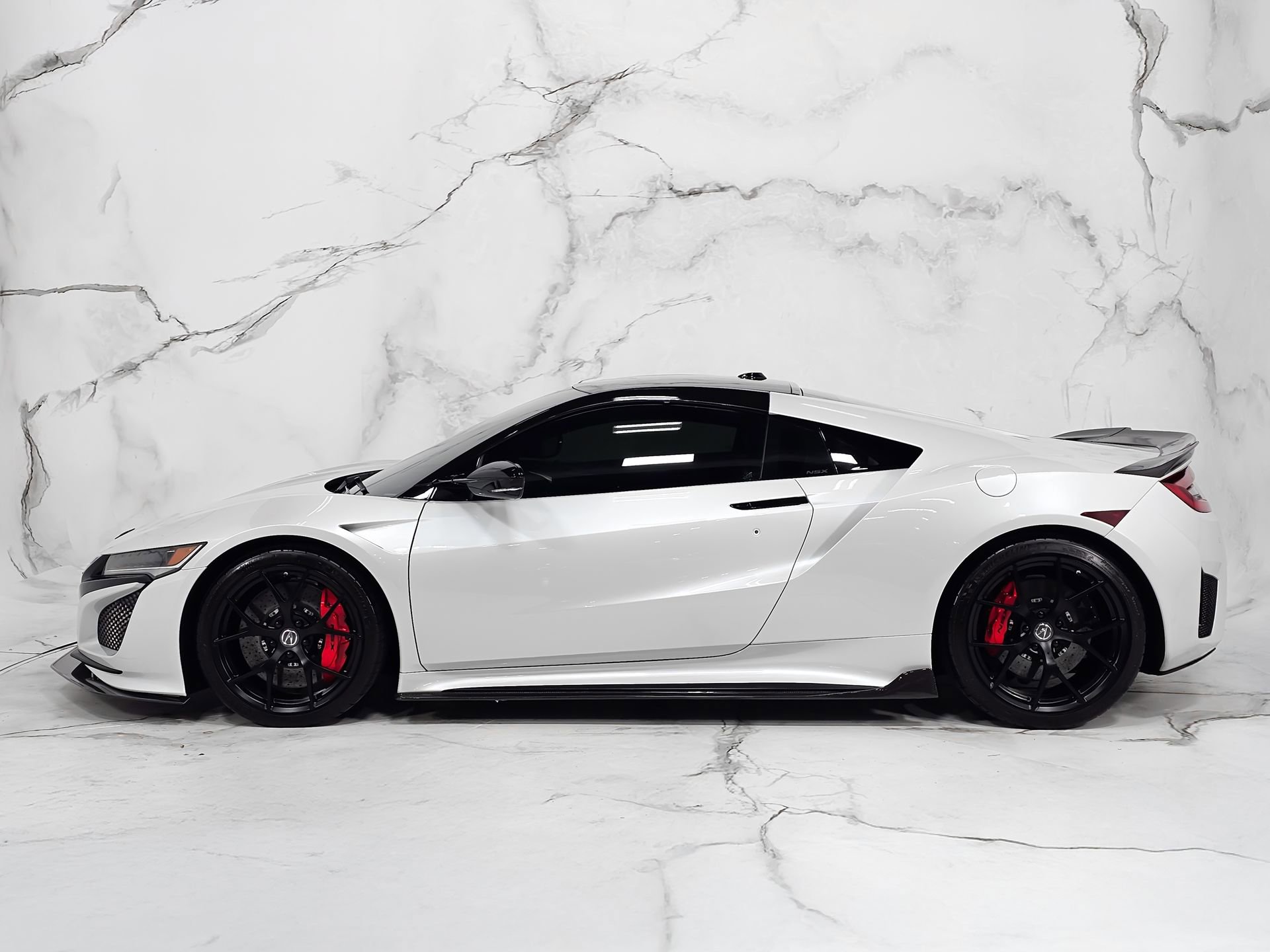 Used 2017 Acura NSX AWD/4WD image 9