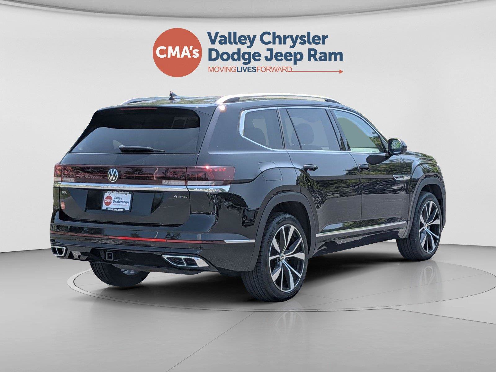 Used 2024 Volkswagen Atlas SEL Premium R-Line AWD/4WD image 5
