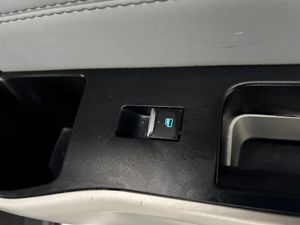 Used 2021 Ford Explorer XLT w/ Equipment Group 202A image 22