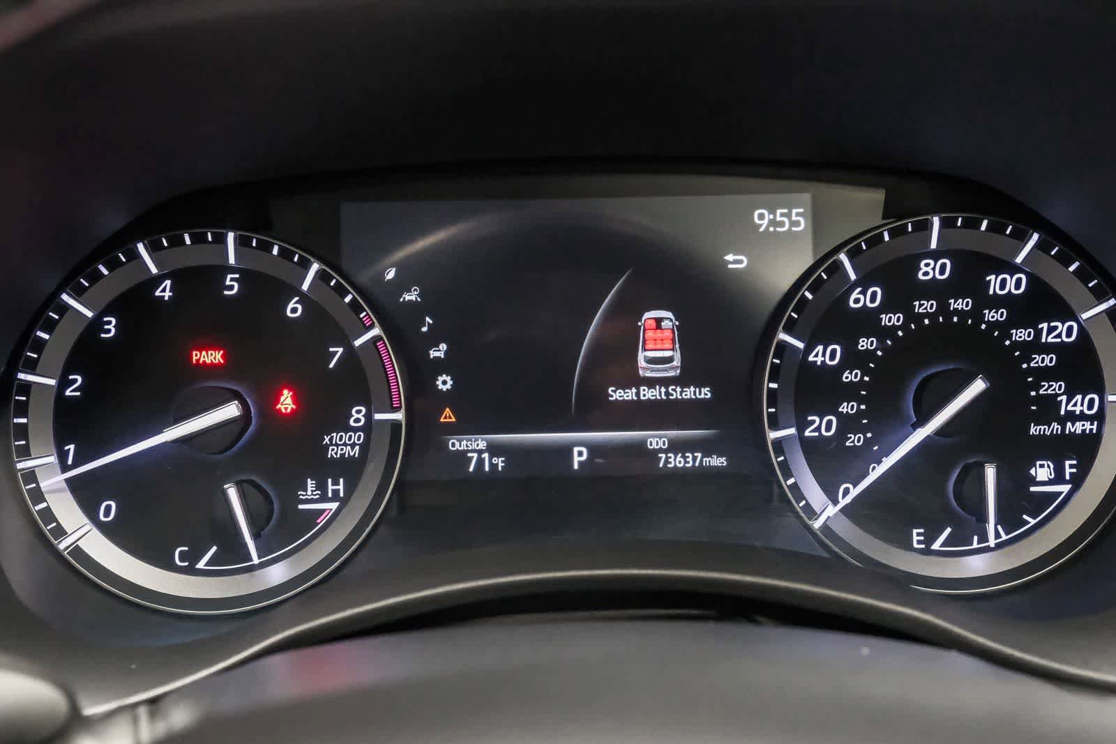 Used 2020 Toyota Highlander XLE AWD/4WD image 27