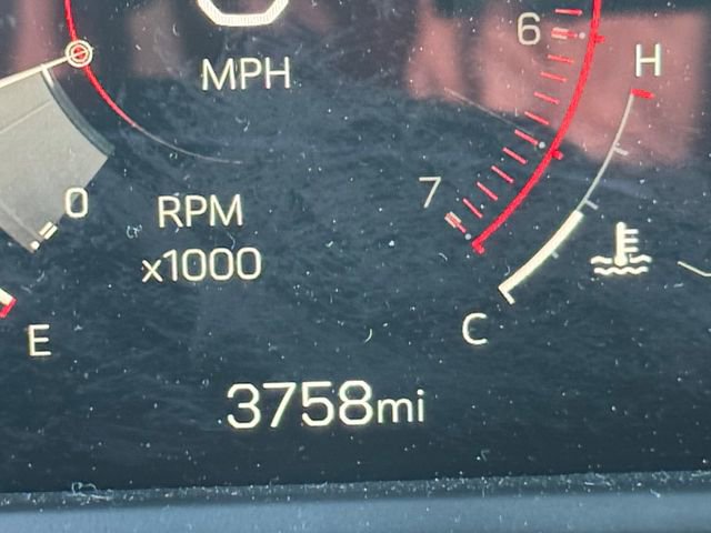 Used 2025 GMC Acadia Denali image 15