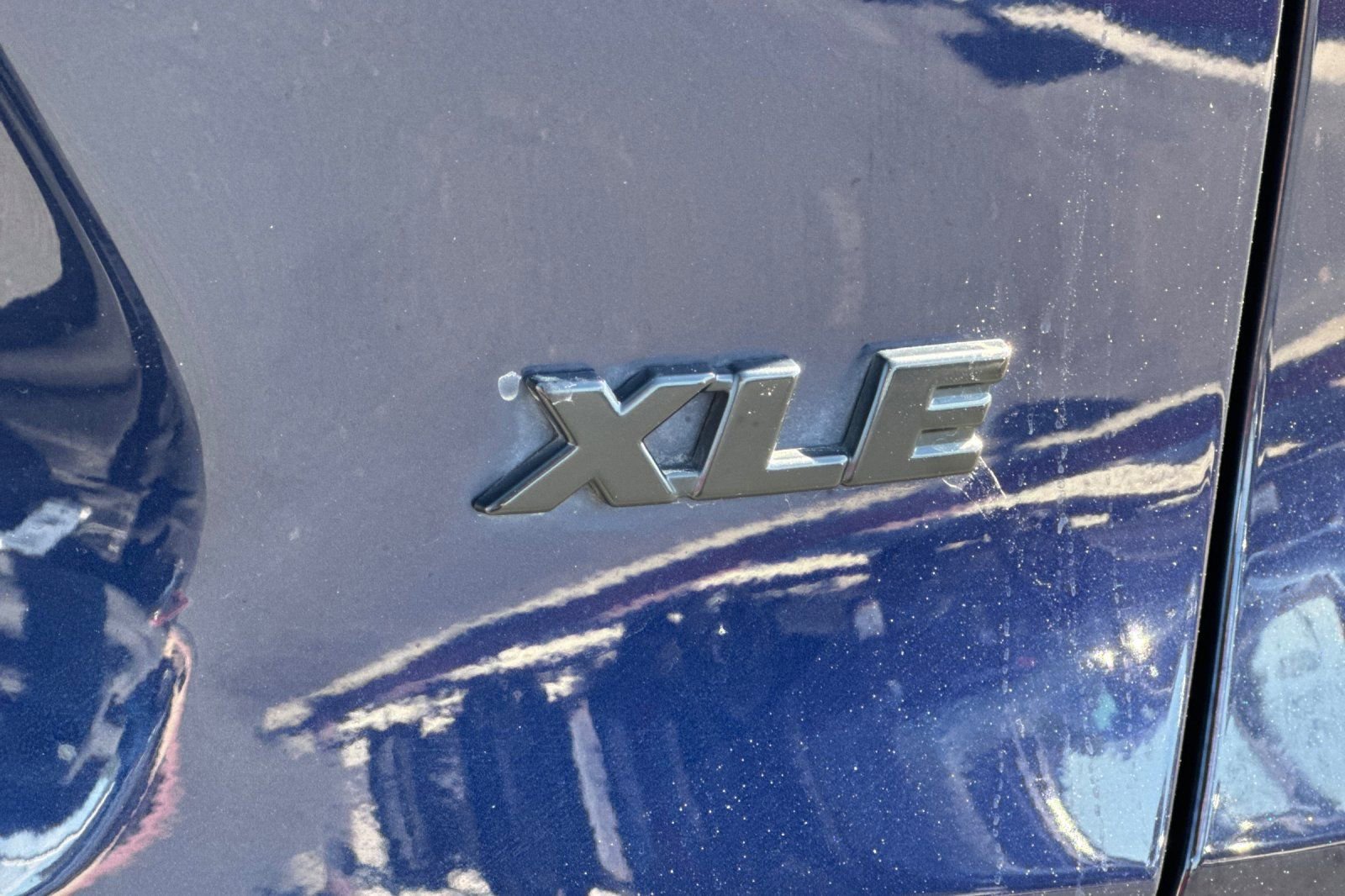 Used 2021 Toyota RAV4 XLE Premium w/ Carpet Mat Package (TMS) image 47