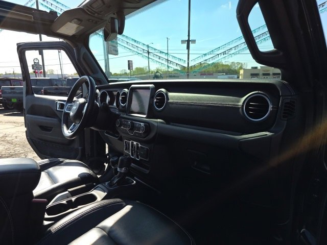 Used 2023 Jeep Wrangler Unlimited Sahara w/ Cold Weather Group image 44