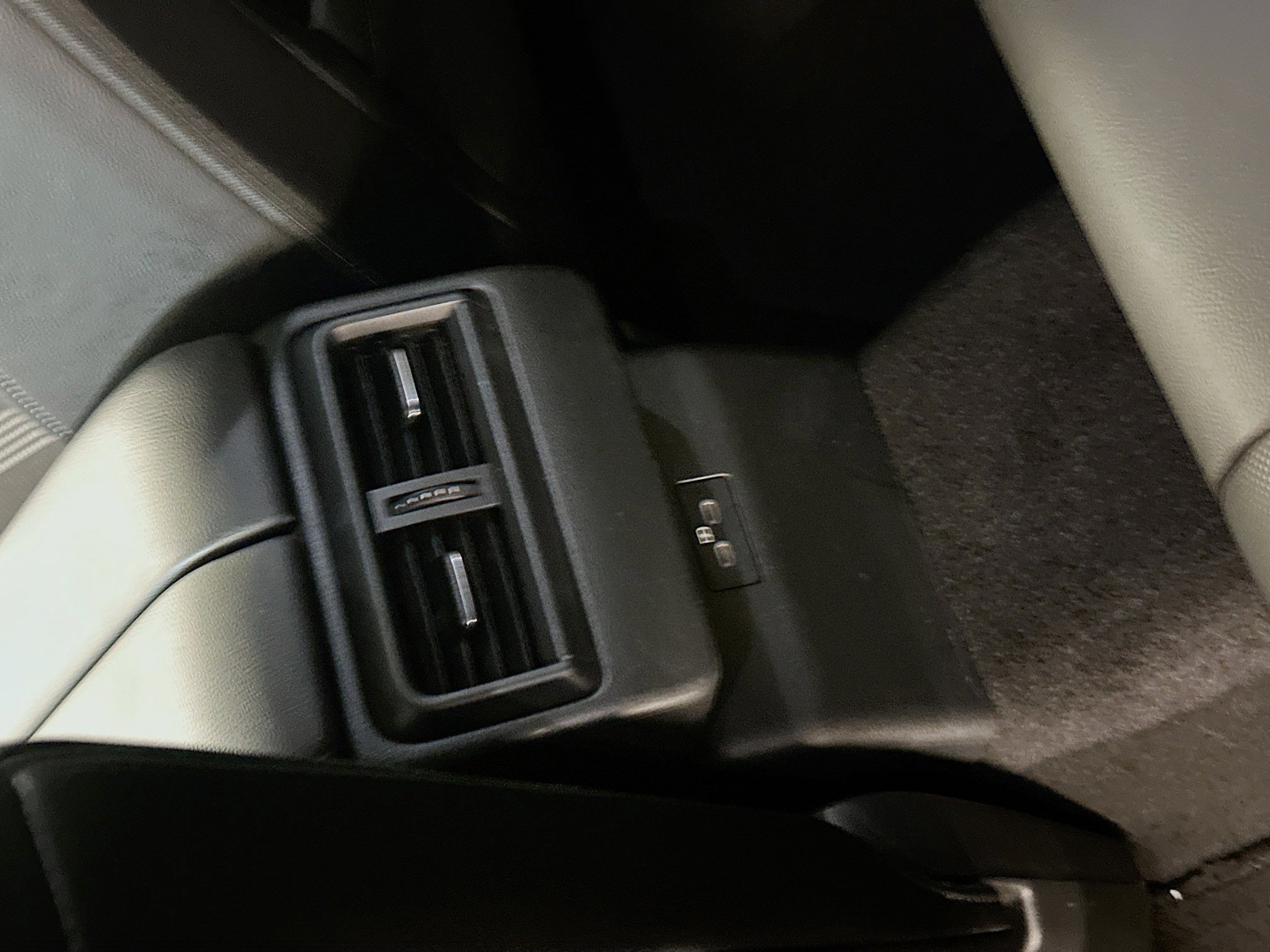 Used 2025 MAZDA CX-50 AWD 2.5 S w/ Premium Package image 27